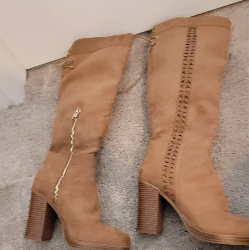Gently worn suede like material  knee high zipper boots - Picture 4 of 6